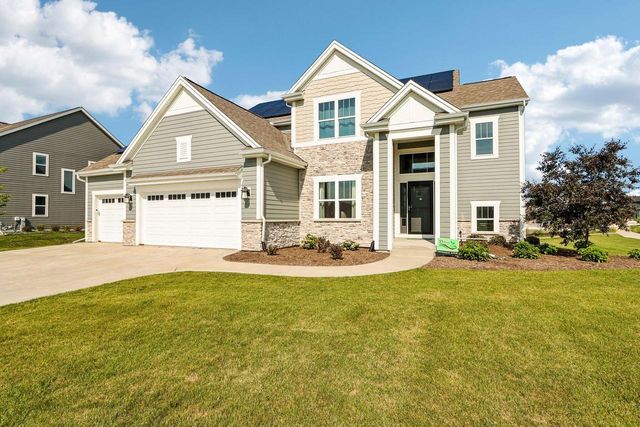 W256N6649 Beaver Creek LANE, Sussex, WI 53089