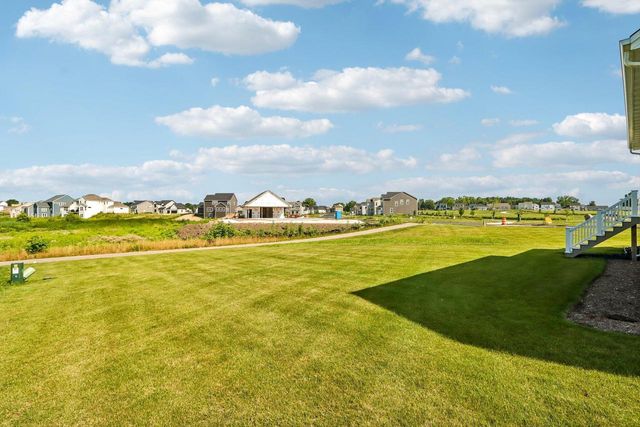 W256N6649 Beaver Creek LANE, Sussex, WI 53089
