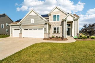 W256N6649 Beaver Creek LANE, Sussex, WI 53089