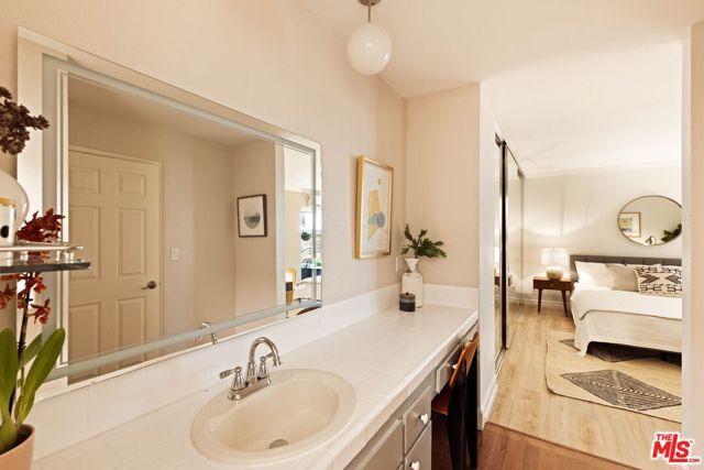 360 S Euclid Avenue 125, Pasadena, CA 91101