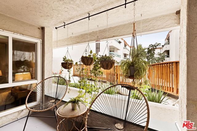 360 S Euclid Avenue 125, Pasadena, CA 91101