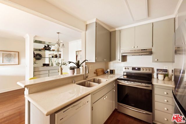 360 S Euclid Avenue 125, Pasadena, CA 91101