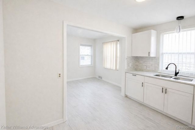 19438 Winthrop Street, Detroit, MI 48235