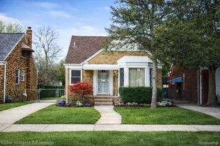 19438 Winthrop Street, Detroit, MI 48235