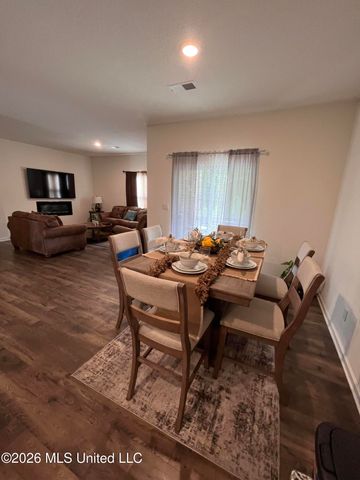 8799 Mary Frances Drive, Southaven, MS 38671