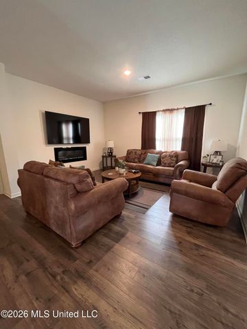 8799 Mary Frances Drive, Southaven, MS 38671