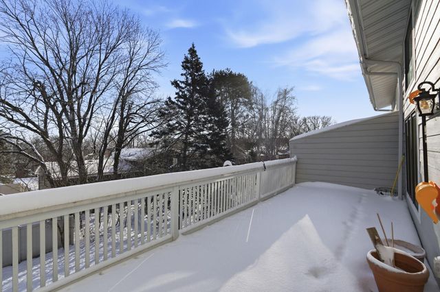 6733 W 82nd Street, Bloomington, MN 55438