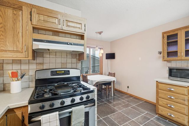 6733 W 82nd Street, Bloomington, MN 55438