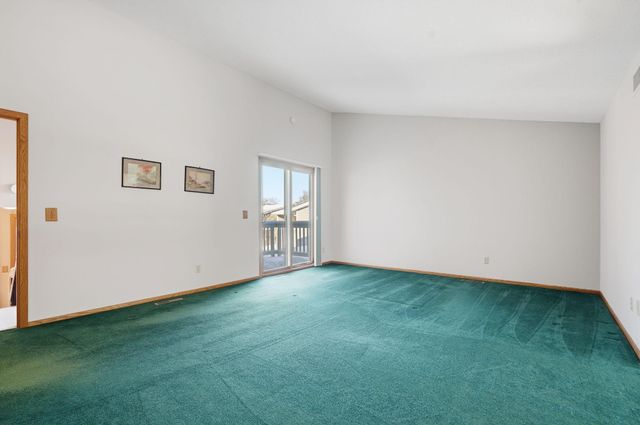 6733 W 82nd Street, Bloomington, MN 55438