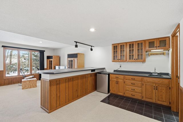 6733 W 82nd Street, Bloomington, MN 55438