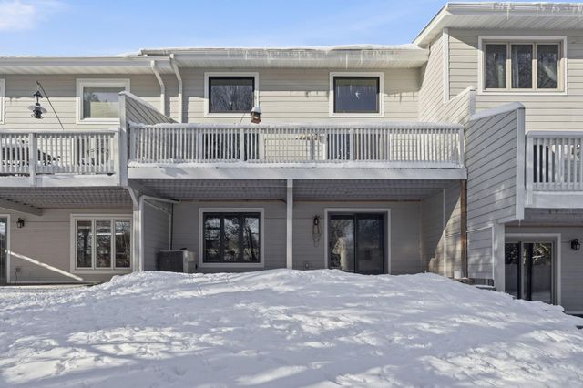 6733 W 82nd Street, Bloomington, MN 55438