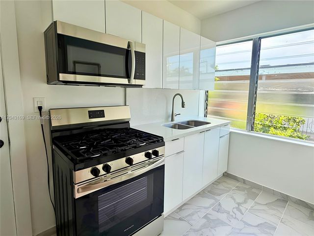 641 10th Street 7, Miami Beach, FL 33139