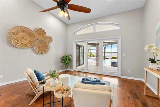 1589 MARY LANE, Tarpon Springs, FL 34689
