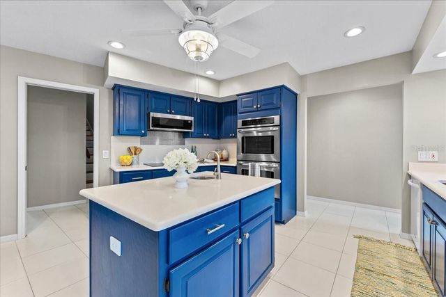 1589 MARY LANE, Tarpon Springs, FL 34689