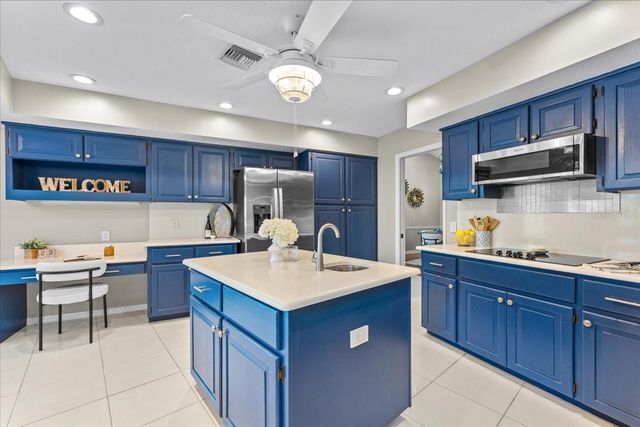 1589 MARY LANE, Tarpon Springs, FL 34689