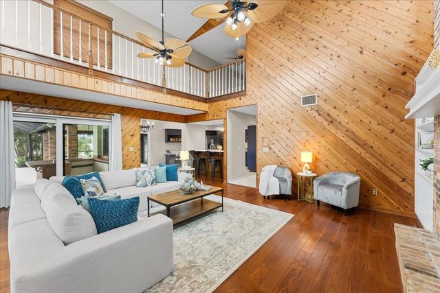 1589 MARY LANE, Tarpon Springs, FL 34689