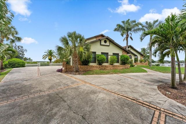 1589 MARY LANE, Tarpon Springs, FL 34689