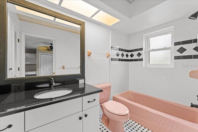 1589 MARY LANE, Tarpon Springs, FL 34689