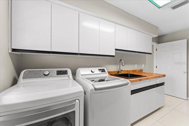 1589 MARY LANE, Tarpon Springs, FL 34689