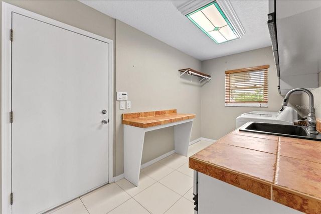 1589 MARY LANE, Tarpon Springs, FL 34689