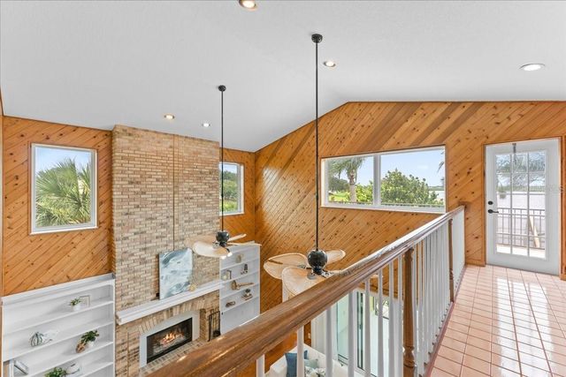 1589 MARY LANE, Tarpon Springs, FL 34689