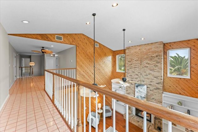 1589 MARY LANE, Tarpon Springs, FL 34689