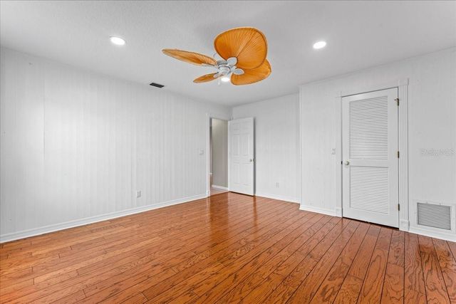 1589 MARY LANE, Tarpon Springs, FL 34689