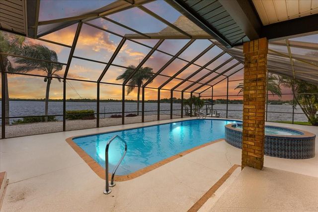1589 MARY LANE, Tarpon Springs, FL 34689