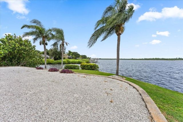 1589 MARY LANE, Tarpon Springs, FL 34689
