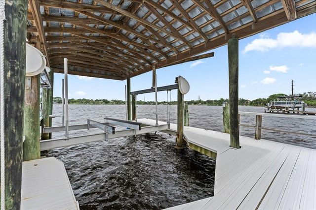 1589 MARY LANE, Tarpon Springs, FL 34689