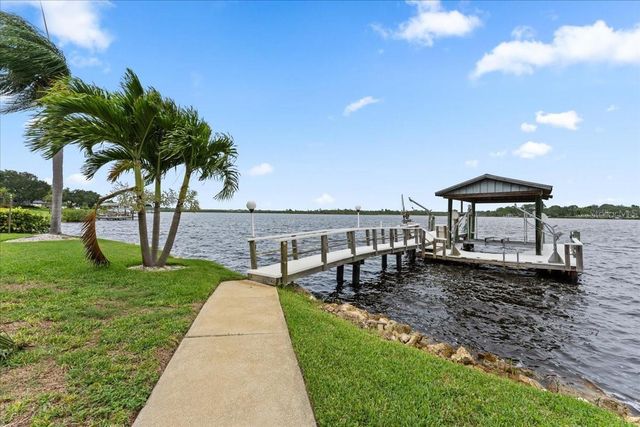 1589 MARY LANE, Tarpon Springs, FL 34689