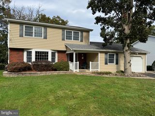 2564 EDNA DR, Vineland, NJ 08361