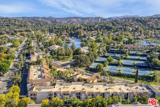 23401 Park Sorrento 30, Calabasas, CA 91302