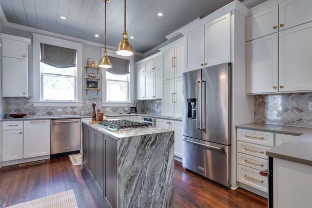 1328 CARR AVE, Memphis, TN 38104