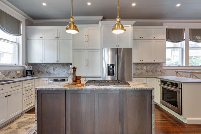 1328 CARR AVE, Memphis, TN 38104