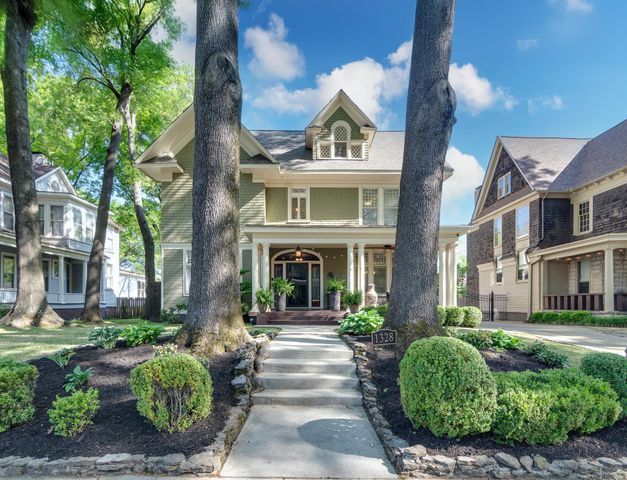 1328 CARR AVE, Memphis, TN 38104