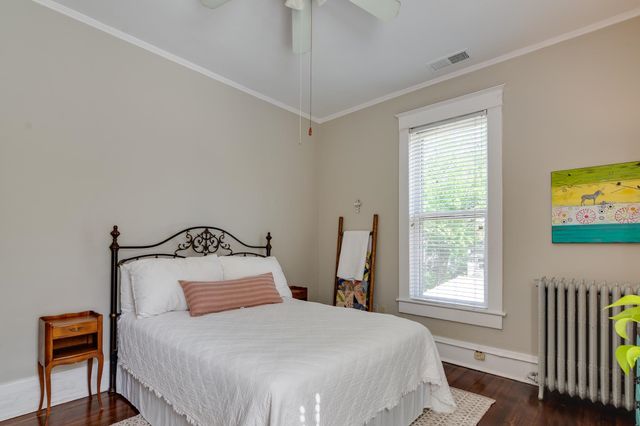 1328 CARR AVE, Memphis, TN 38104