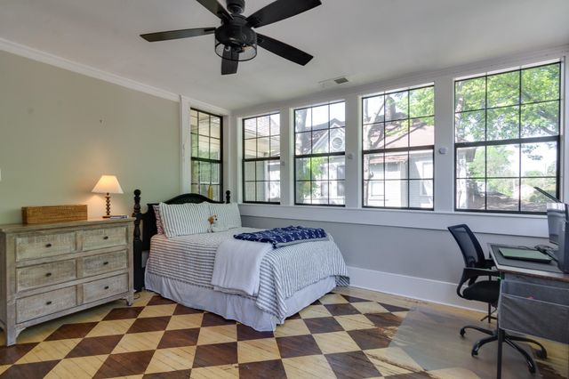 1328 CARR AVE, Memphis, TN 38104