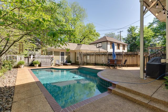 1328 CARR AVE, Memphis, TN 38104