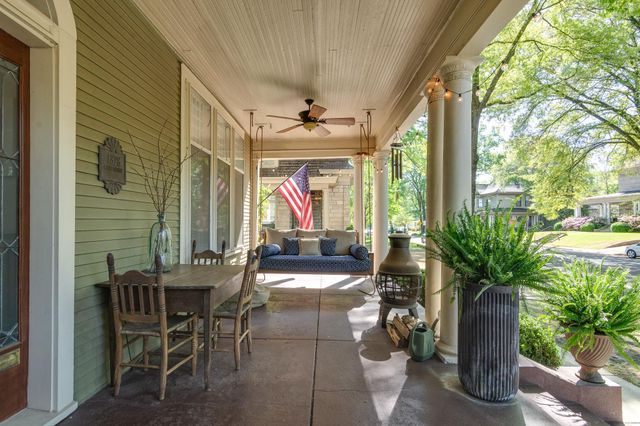 1328 CARR AVE, Memphis, TN 38104