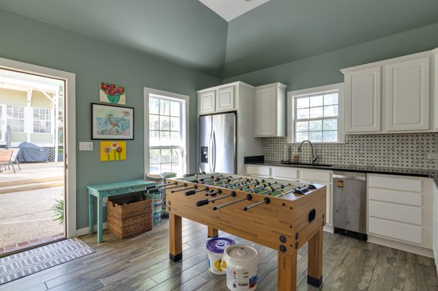 1328 CARR AVE, Memphis, TN 38104