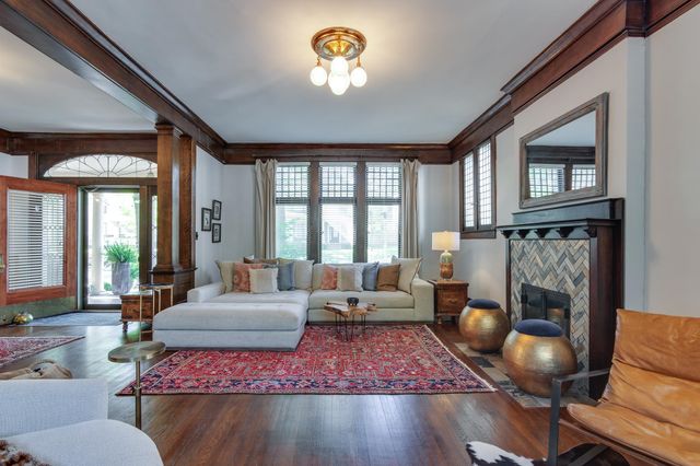 1328 CARR AVE, Memphis, TN 38104