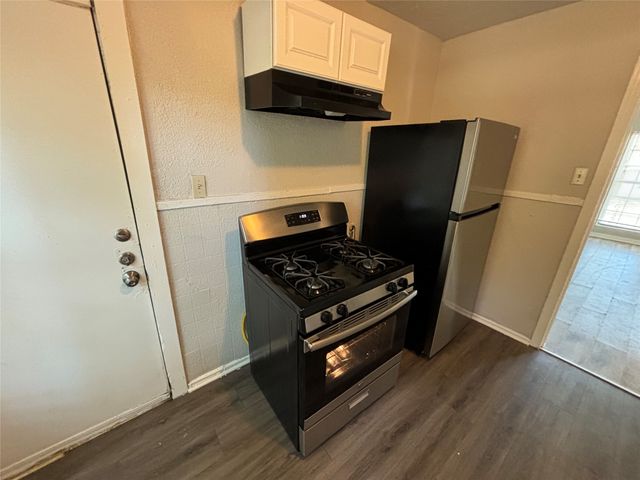 3704 Bright Street, Fort Worth, TX 76119