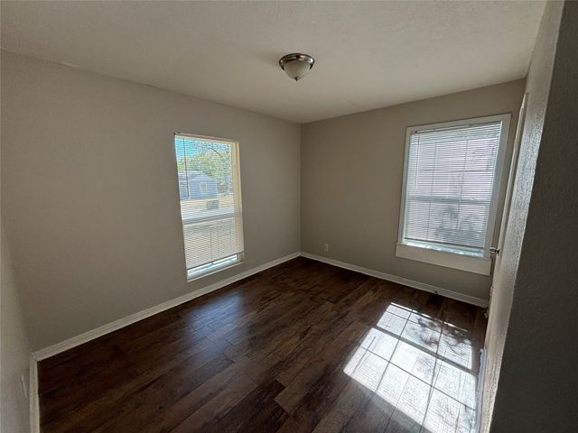 3704 Bright Street, Fort Worth, TX 76119