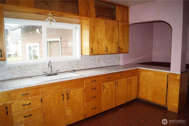 1520 W Market Street, Aberdeen, WA 98520