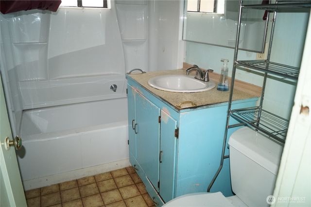 1520 W Market Street, Aberdeen, WA 98520