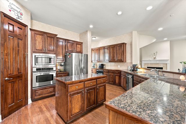7223 Native Oak Lane, Irving, TX 75063