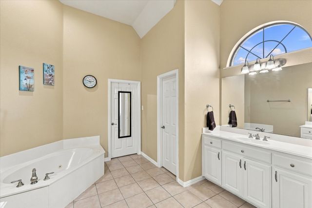 7223 Native Oak Lane, Irving, TX 75063