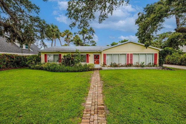 785 Dahlia Lane, Vero Beach, FL 32963
