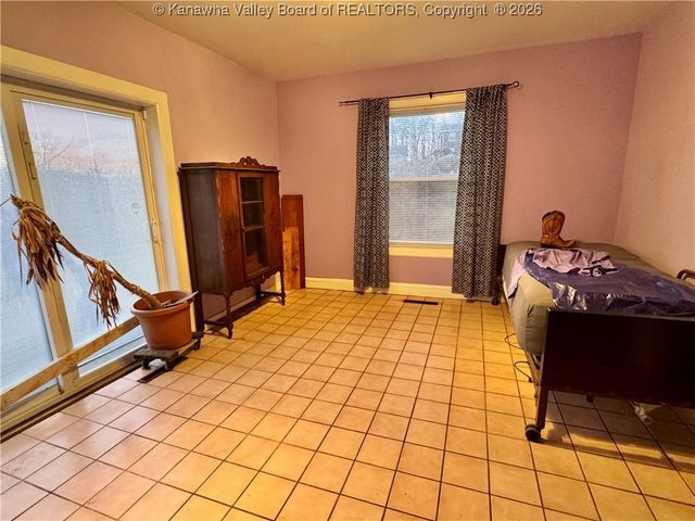 655 Cardinal Drive, Elkview, WV 25071